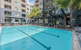 Gorgeous 2Bdr Home Must See